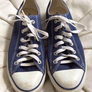 smokey blue converse